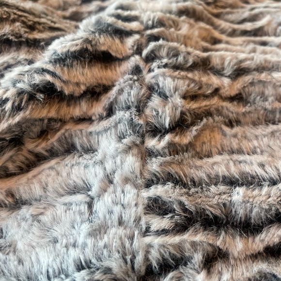 Mia & Tess wrap around neck scarf - Picture 11 of 12